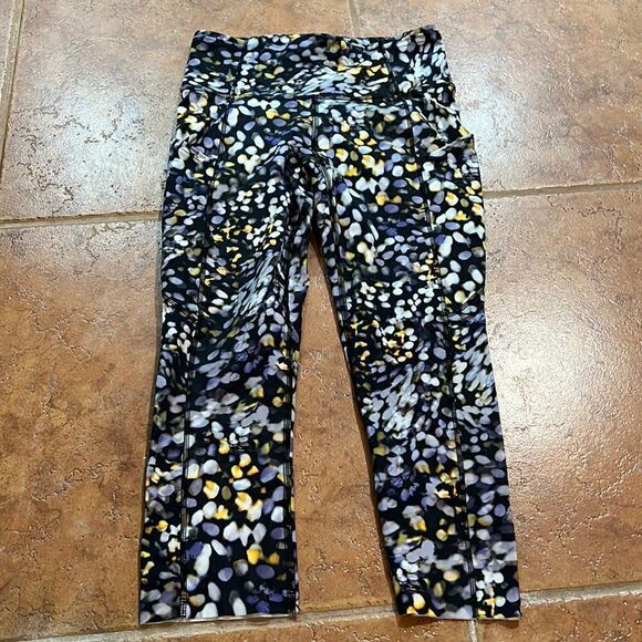 NWOT Lululemon  Crop II 19" Non-Reflective size 4 - Picture 7 of 13